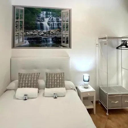 Holibai, Solpor, Ap Boutique Frente Paseo Maritimo, * Baiona